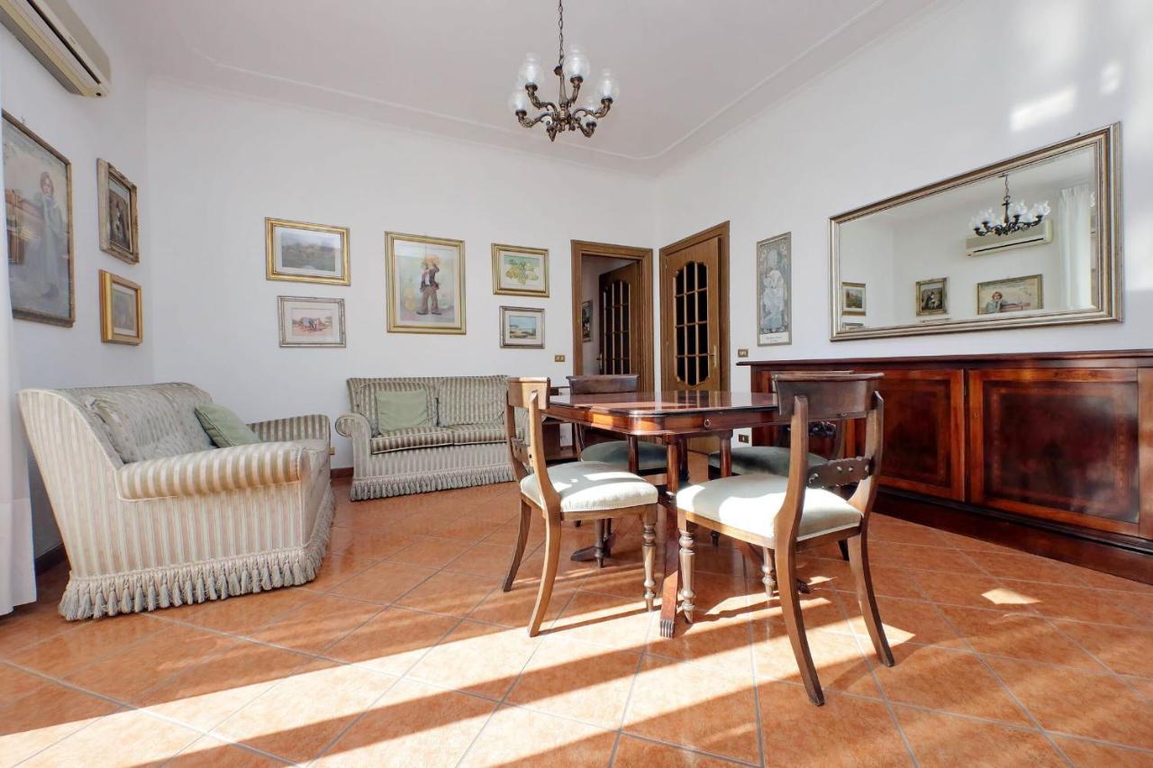 Etruria Apartment *